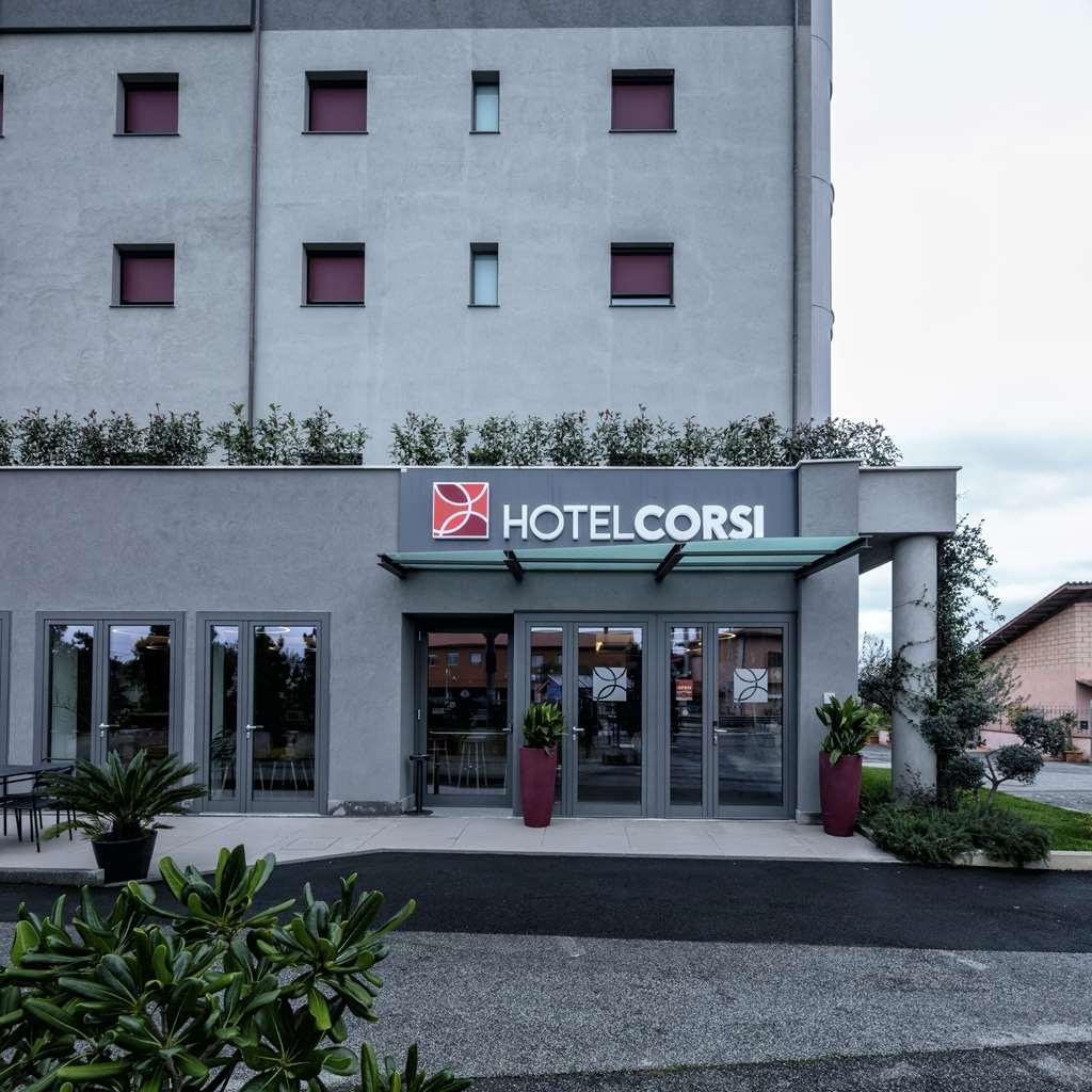 Best Western Hotel Corsi Torrimpietra Exterior photo