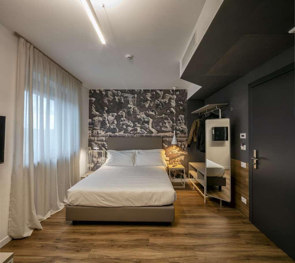 Best Western Hotel Corsi Torrimpietra Room photo