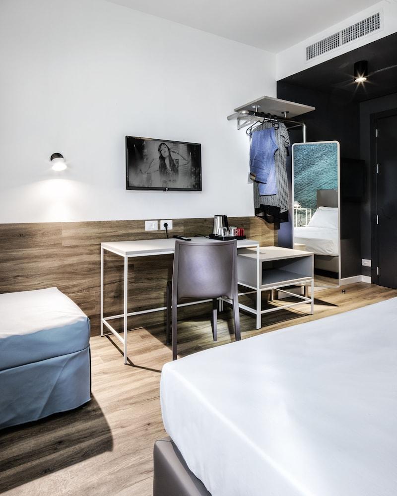 Best Western Hotel Corsi Torrimpietra Exterior photo