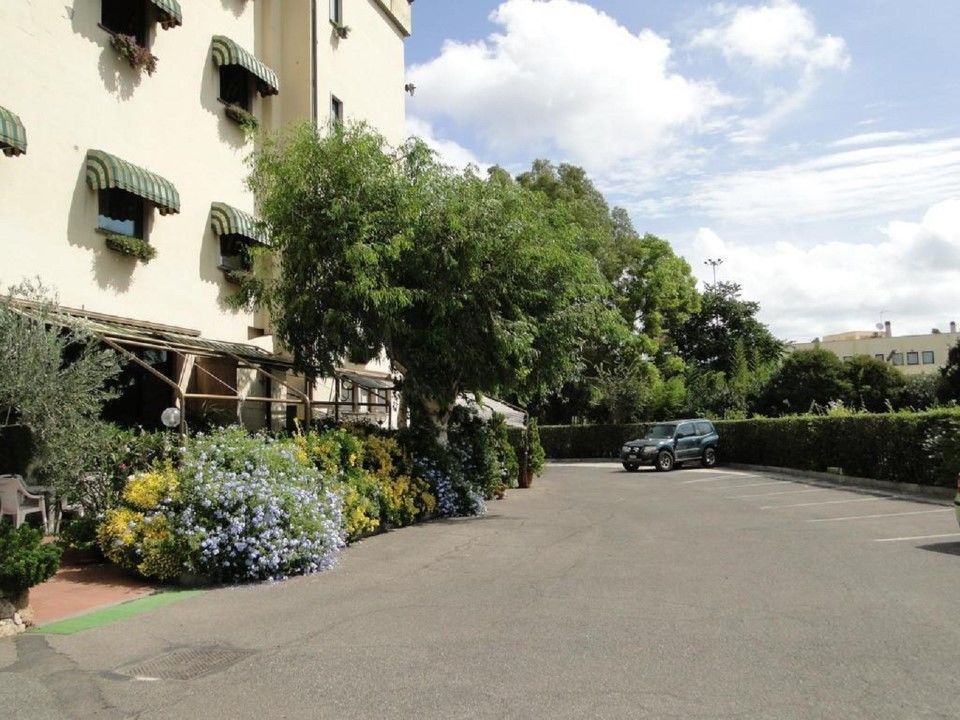 Best Western Hotel Corsi Torrimpietra Exterior photo